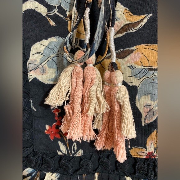 Anthropologie Daniel Rainn Boho Bell-Sleeve Crochet Tassel Peasant Blouse XS - Picture 8 of 13